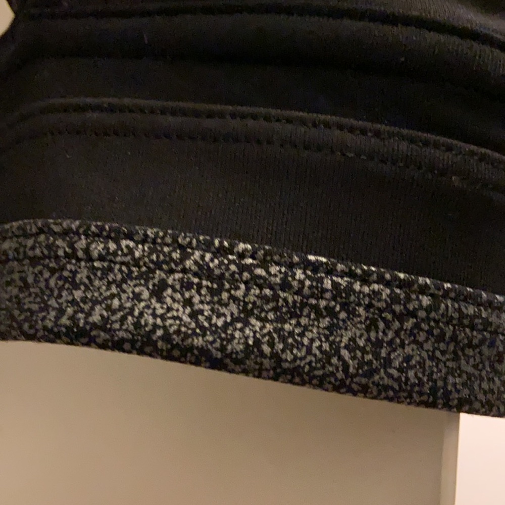 Lululemon - Picture 4 of 4